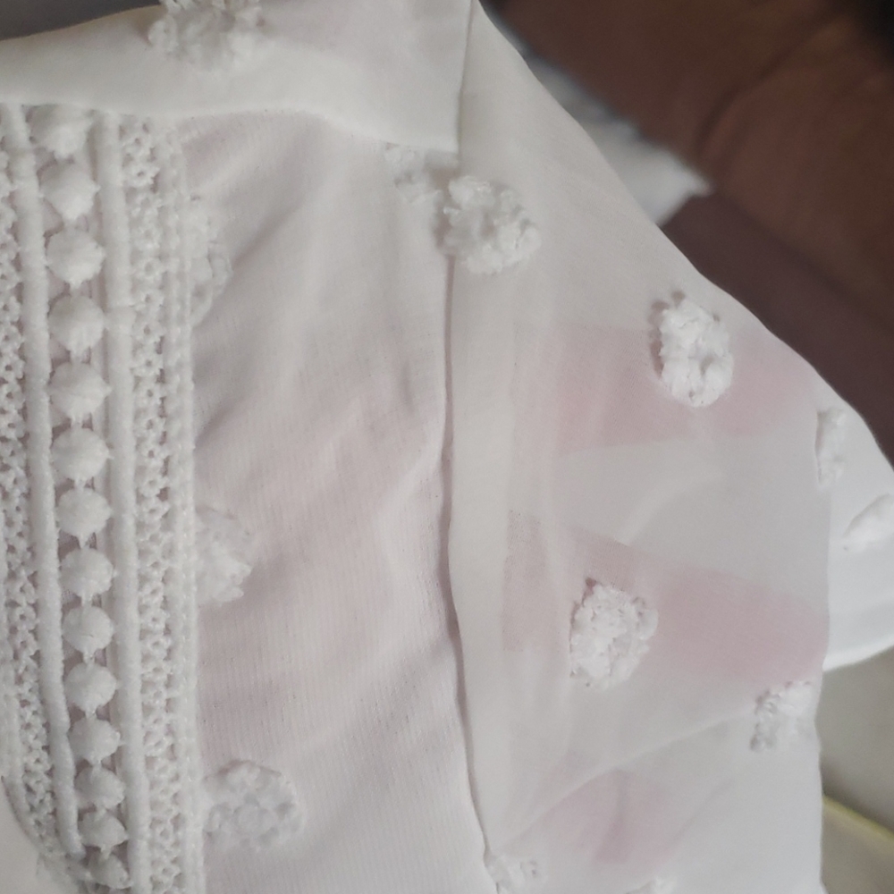 🔥🎉HP🎉 New Swiss dot flowy top. - Picture 11 of 13